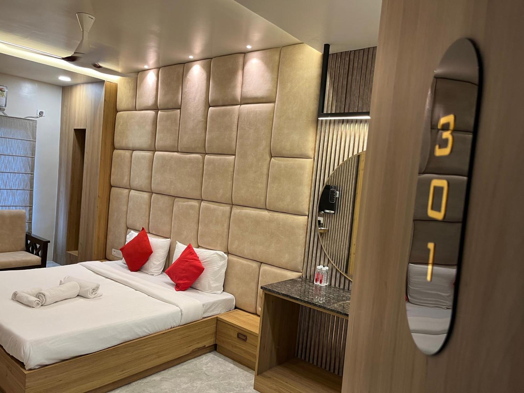 Soho House By Jayshrea Hotel Chandrapur Exterior foto